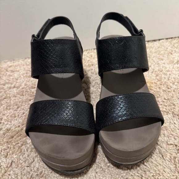 Corky Wedges Bundle - 3 Pairs Total (Size 7) - Picture 6 of 6